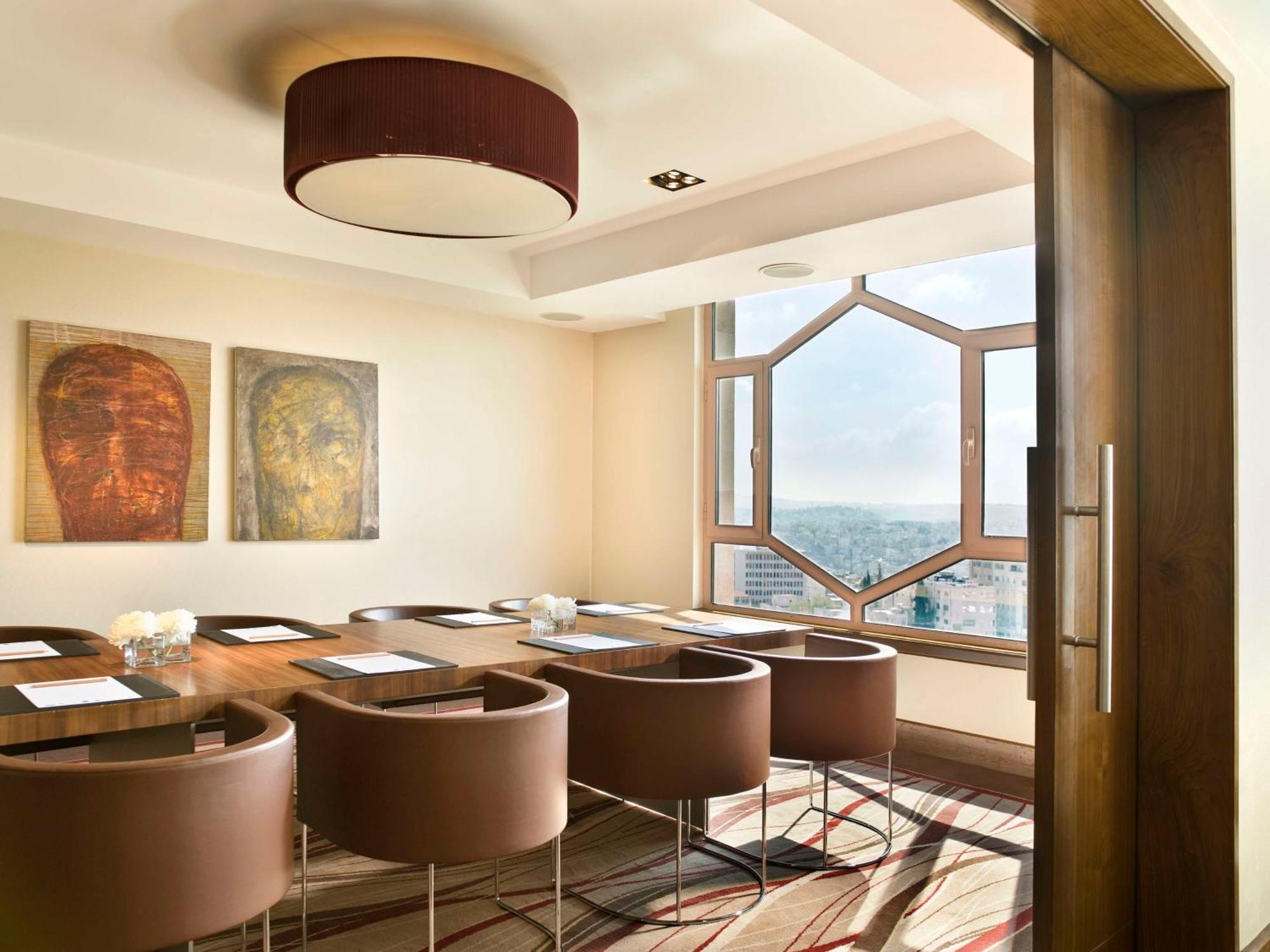 Grand Hyatt 5*